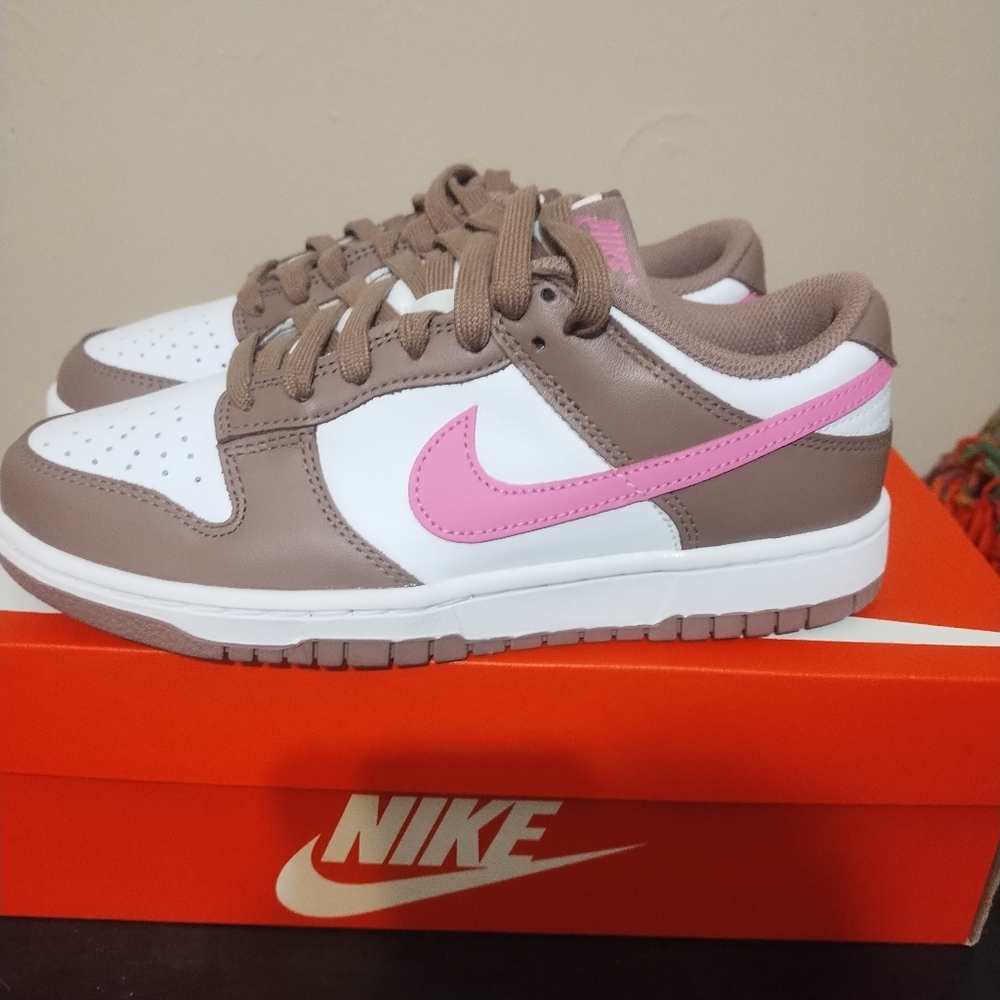 Nike Dunk Low Women's 7.5 Smokey Mauve/Playful Pink